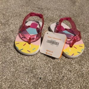 New Gymboree baby/toddler sandals size 3/4